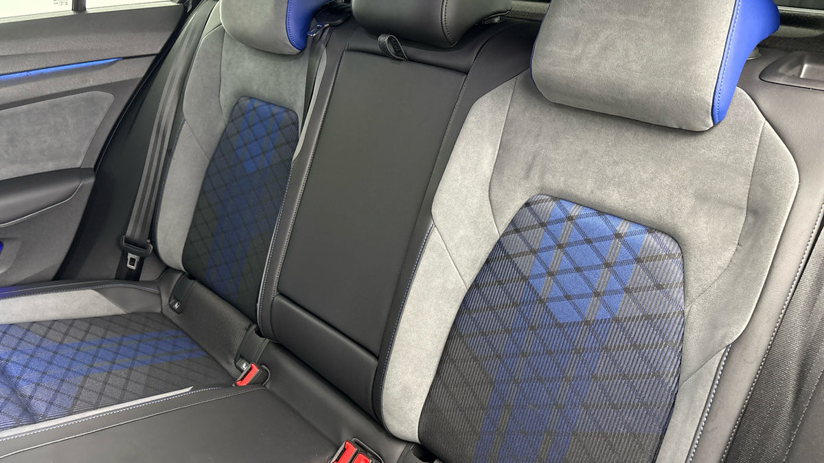 Volkswagen Golf Image 8