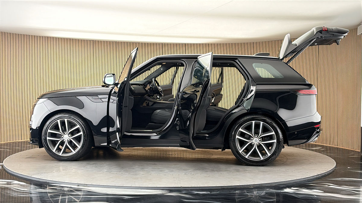 More views of Land Rover Range Rover Sport