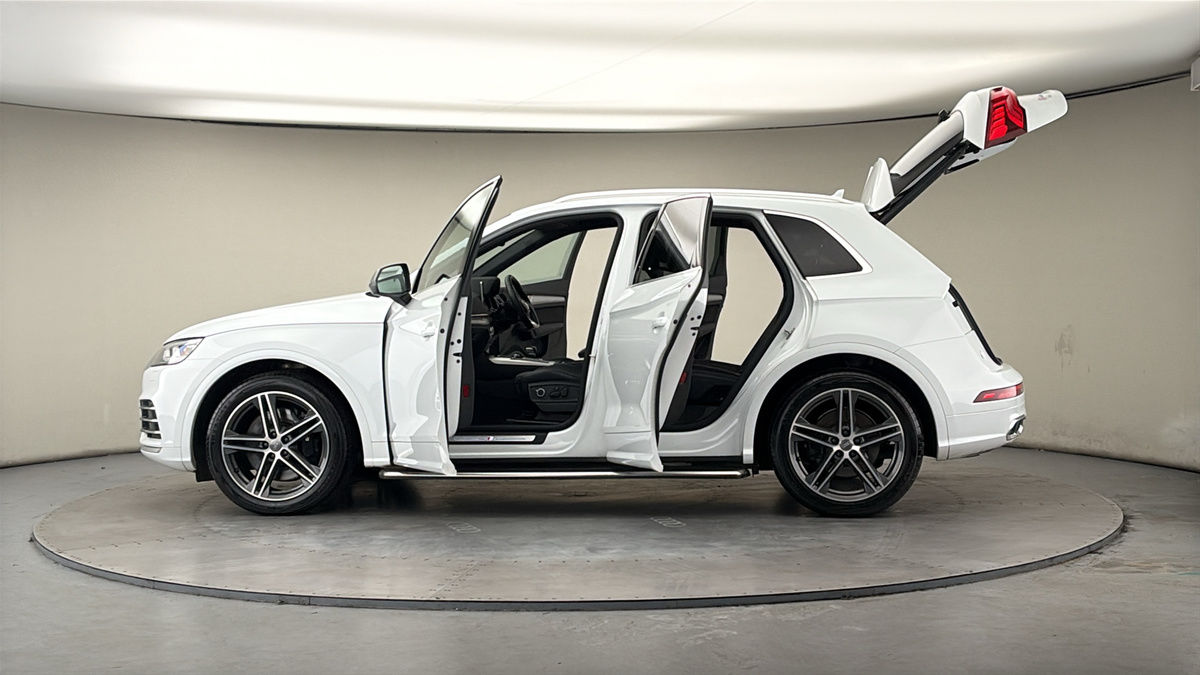 More views of Audi SQ5