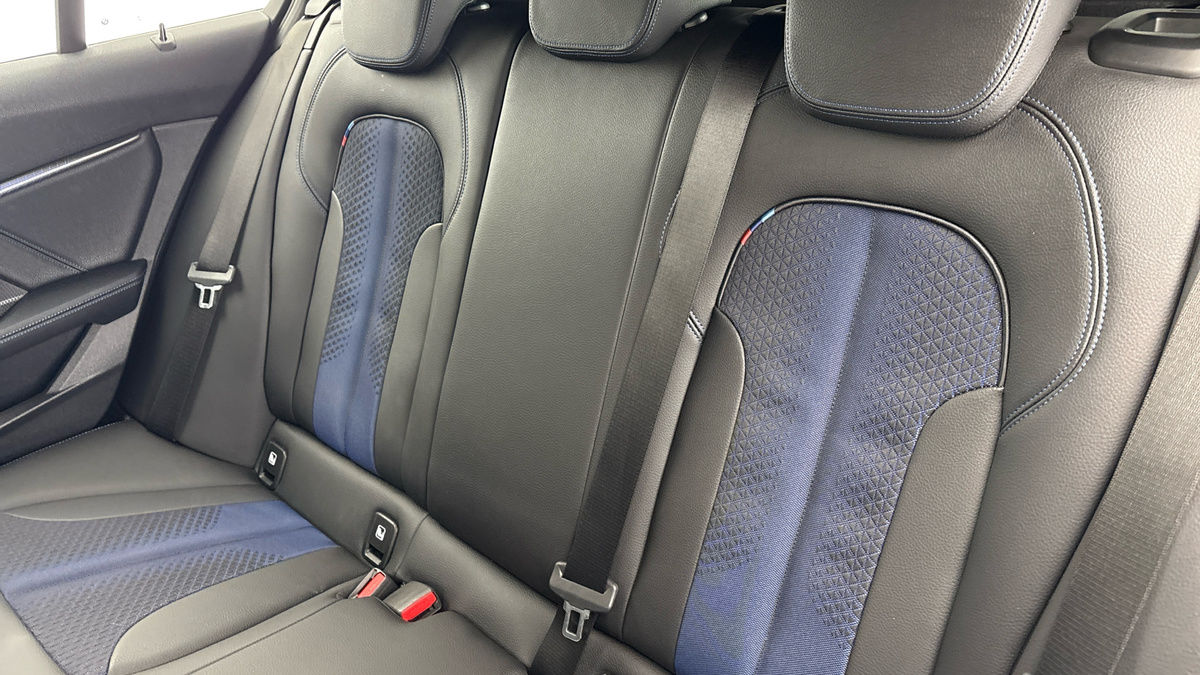 BMW 1 Series Image 8