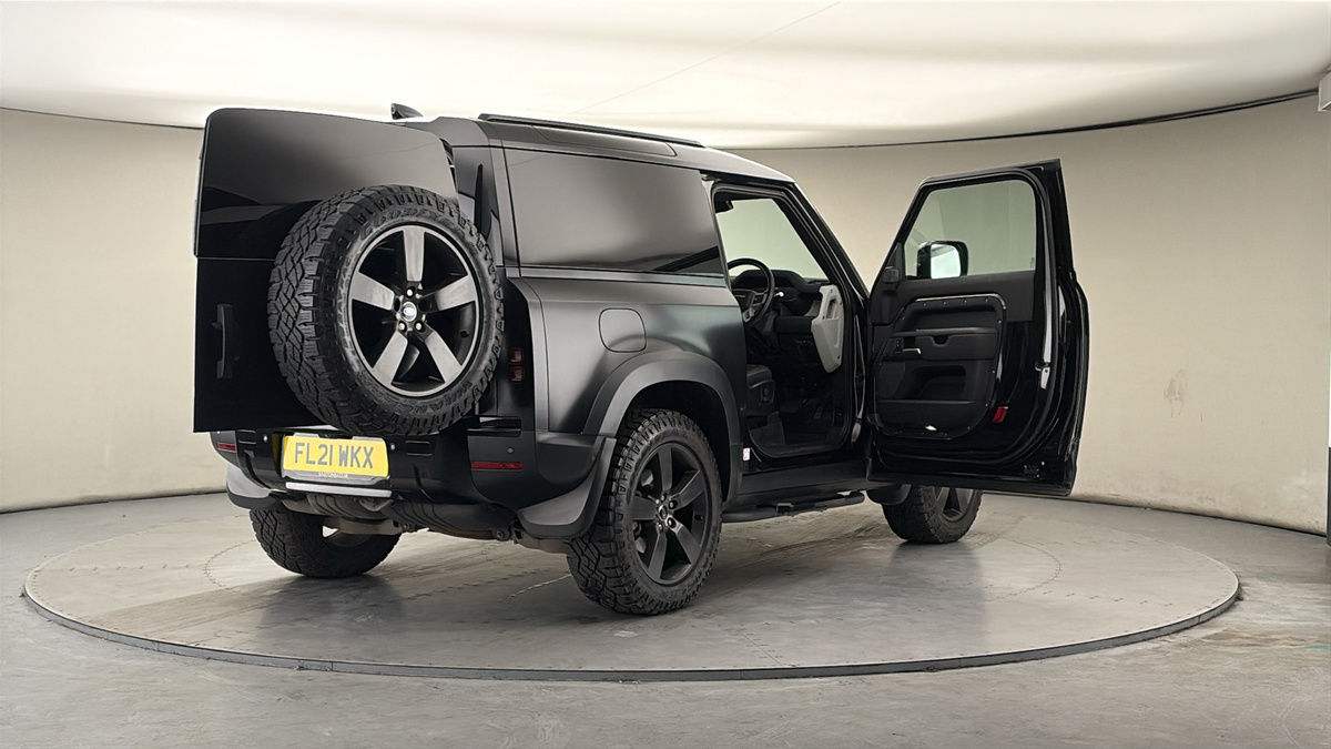More views of Land Rover Defender 90