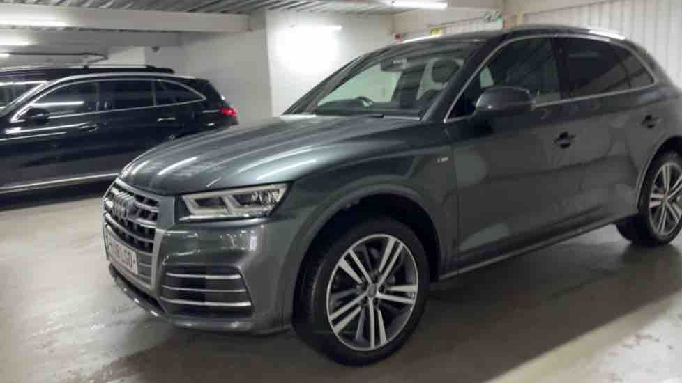 More views of Audi Q5