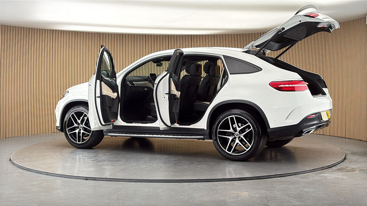More views of Mercedes-Benz GLE