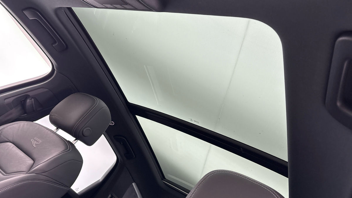 Volkswagen Touareg Image 6
