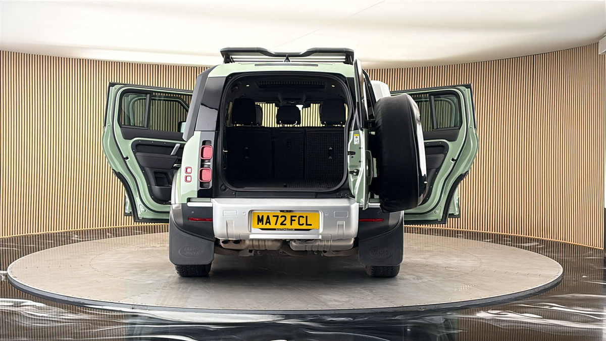 More views of Land Rover Defender 110