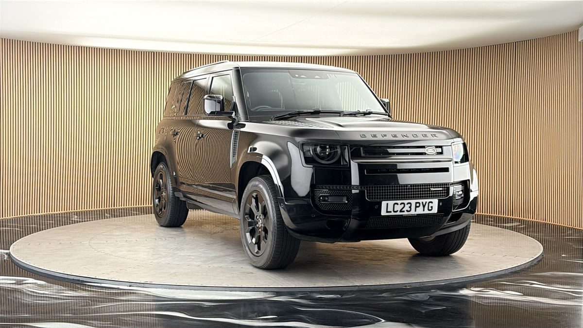 More views of Land Rover Defender 110