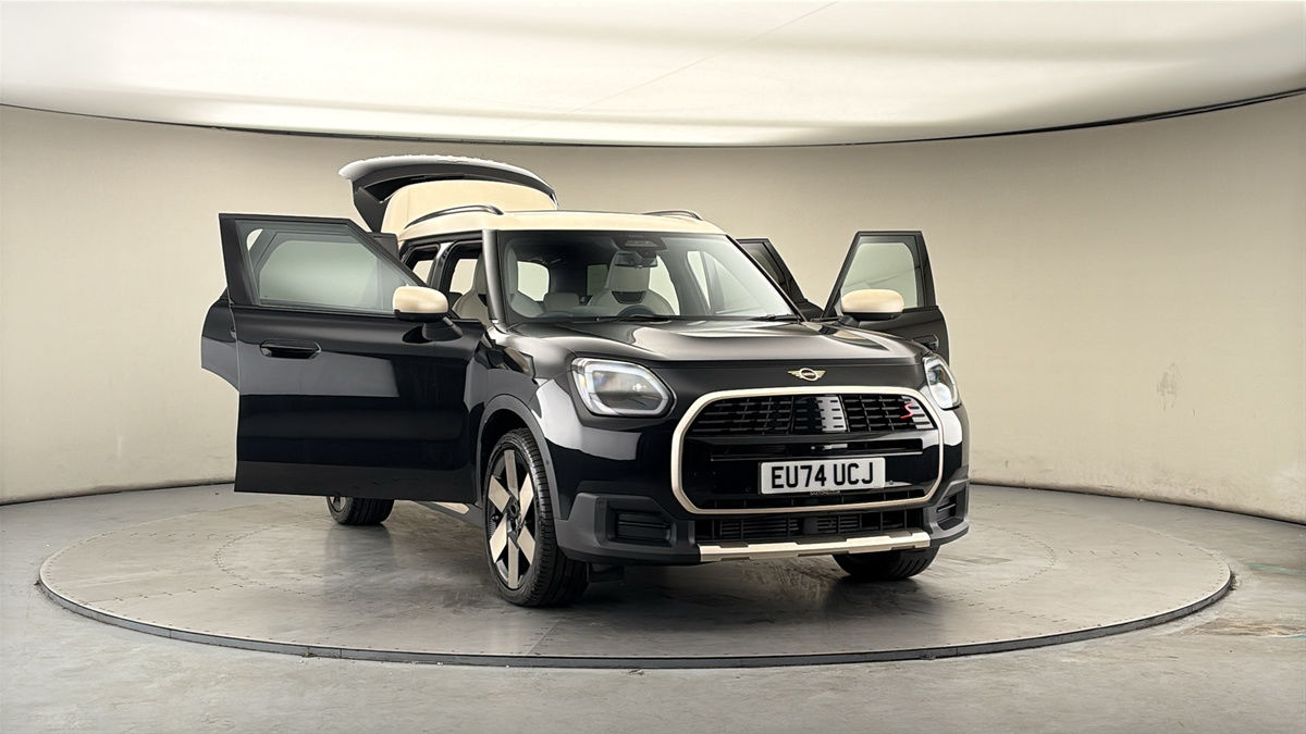More views of MINI Countryman