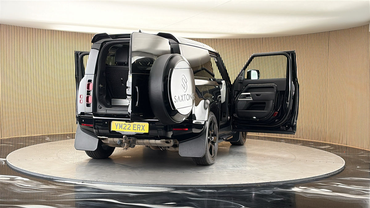 More views of Land Rover Defender 90