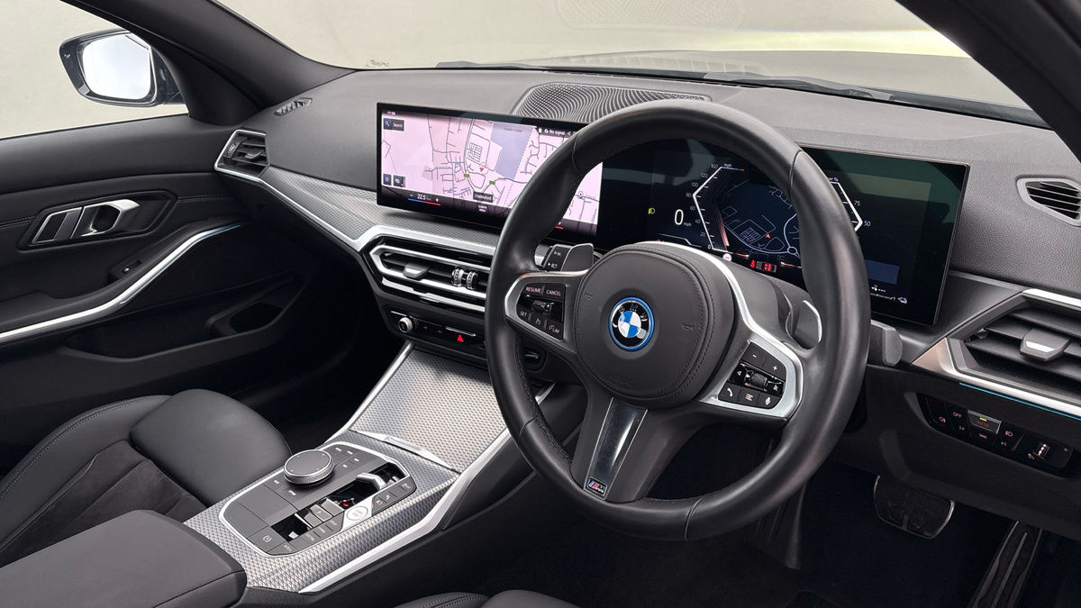 BMW 3 Series Image 5