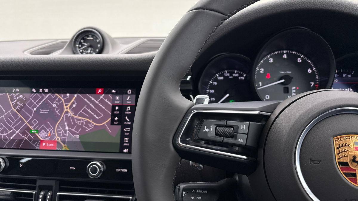 Porsche Macan Image 13