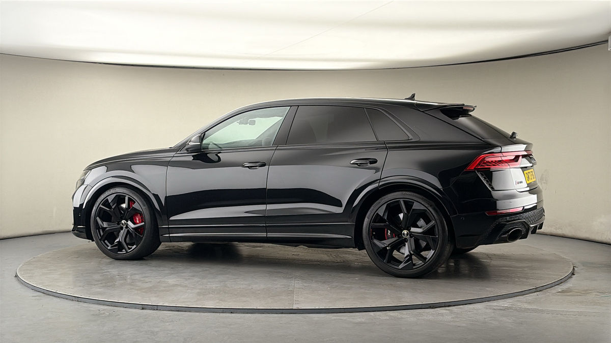 More views of Audi RSQ8