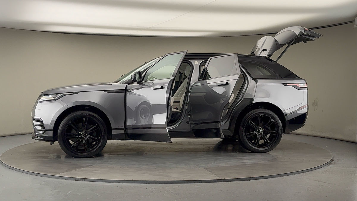 More views of Land Rover Range Rover Velar