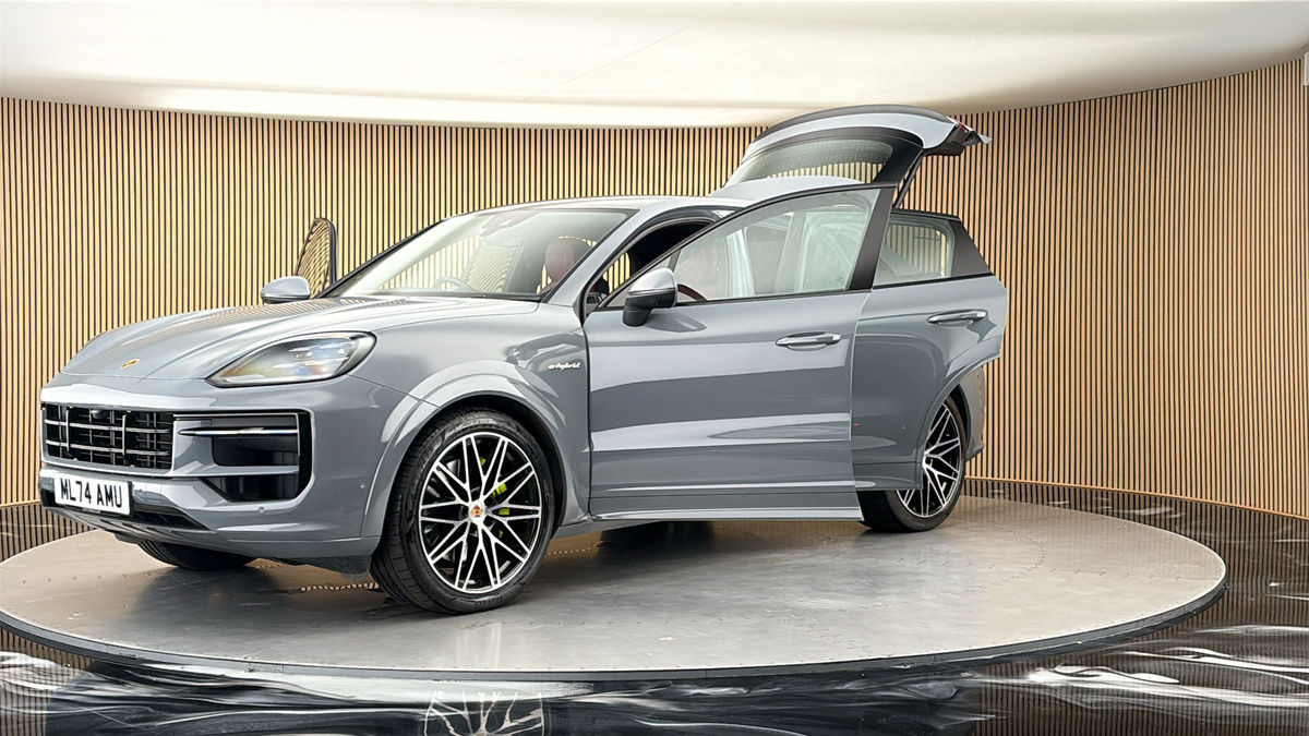 Porsche Cayenne Image 22