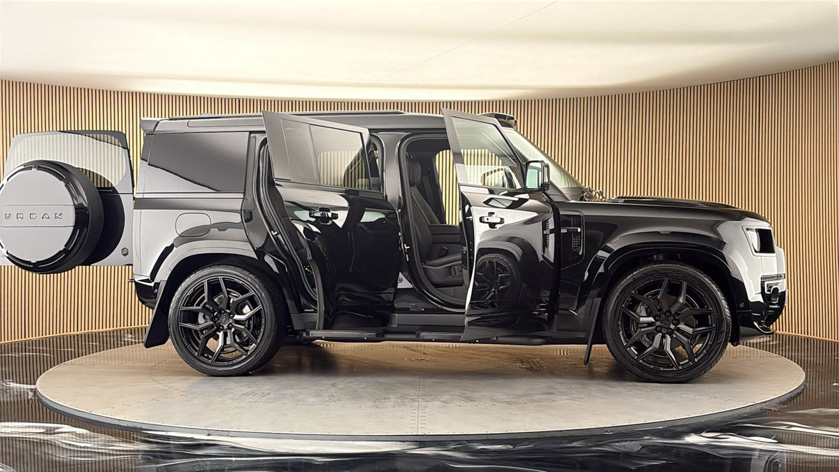 More views of Land Rover Defender 110