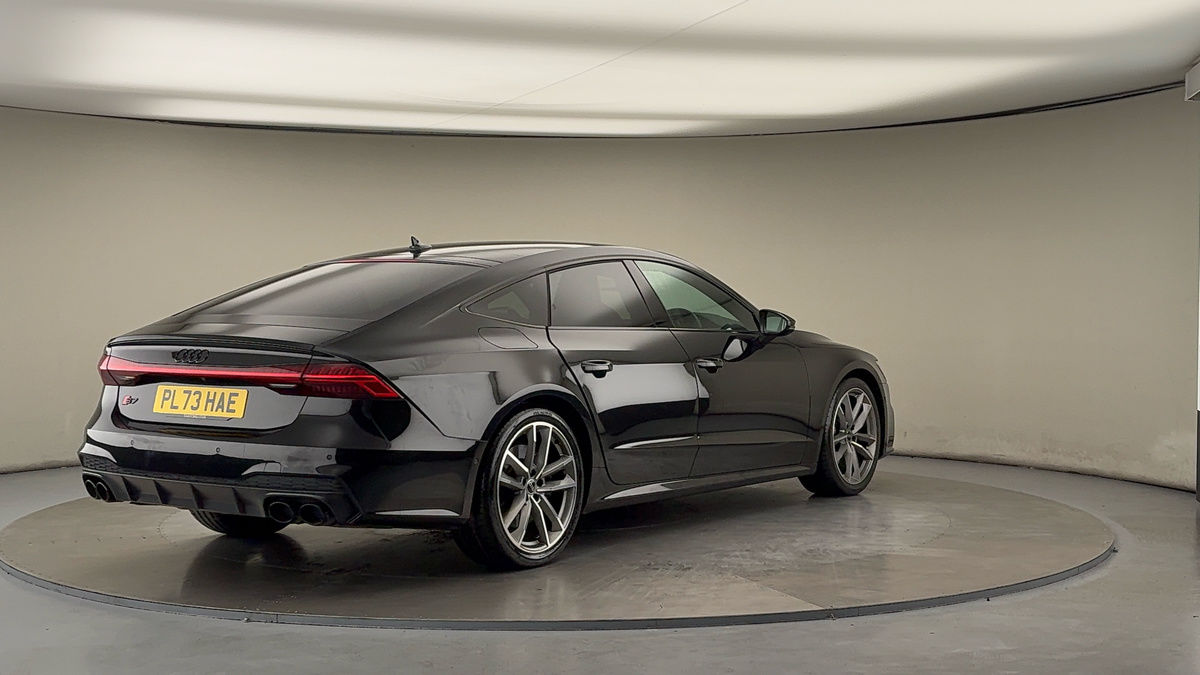 More views of Audi S7