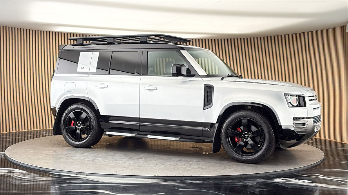 More views of Land Rover Defender 110
