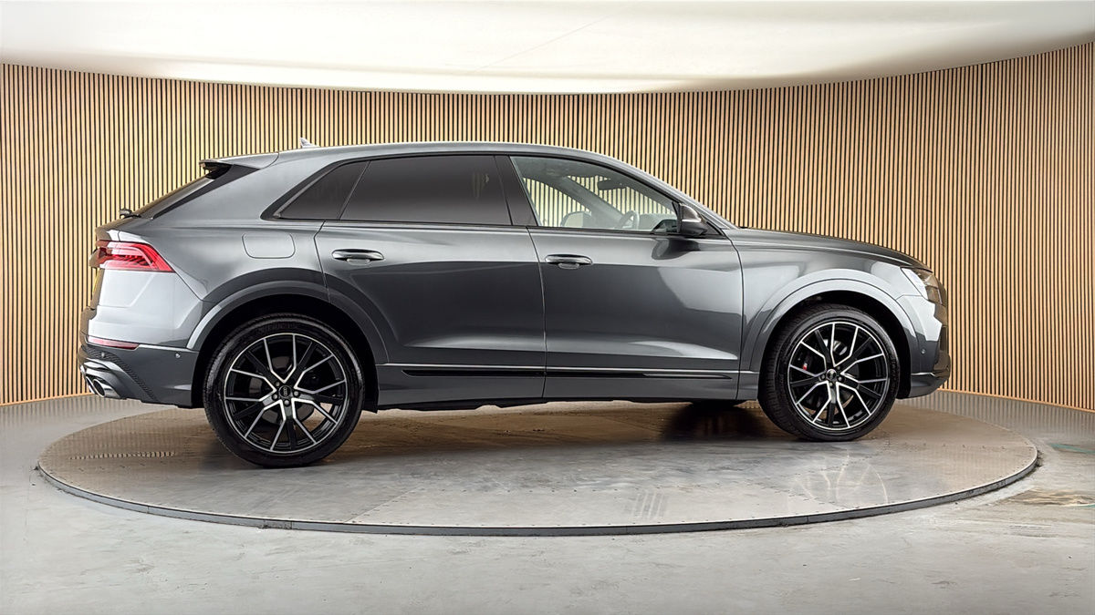More views of Audi SQ8