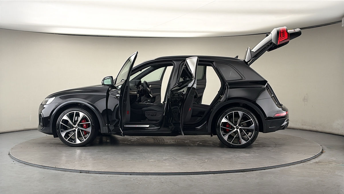 More views of Audi SQ5