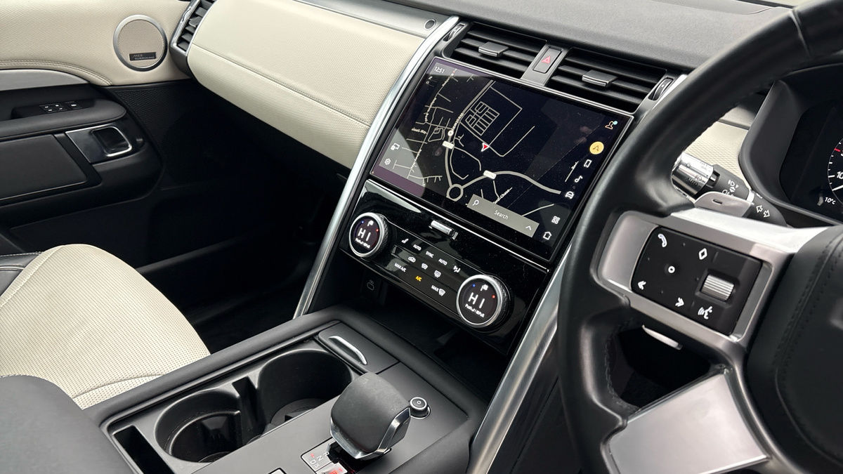 Land Rover Discovery Image 18