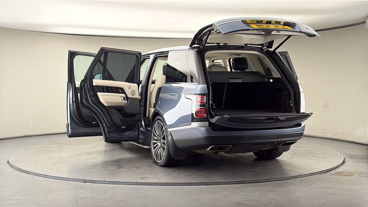 More views of Land Rover Range Rover