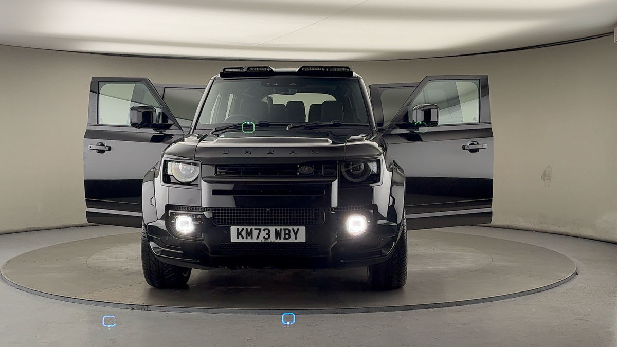 More views of Land Rover Defender 110