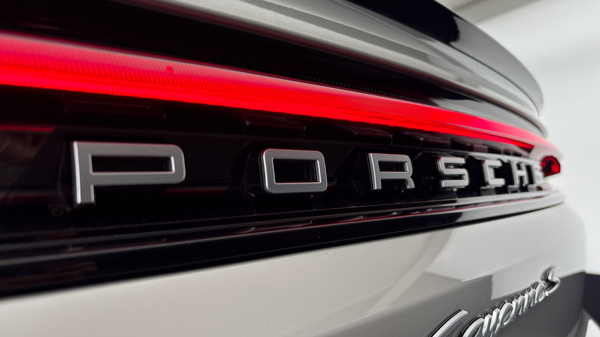 More views of Porsche Cayenne