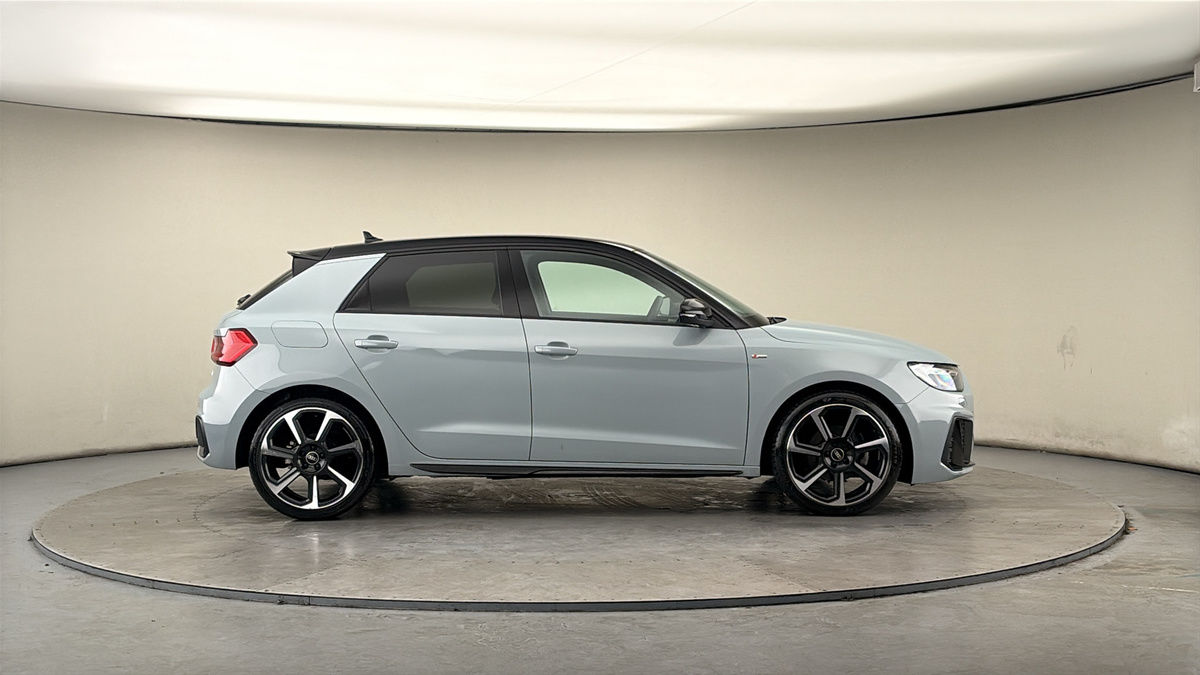 Audi A1 Image 16