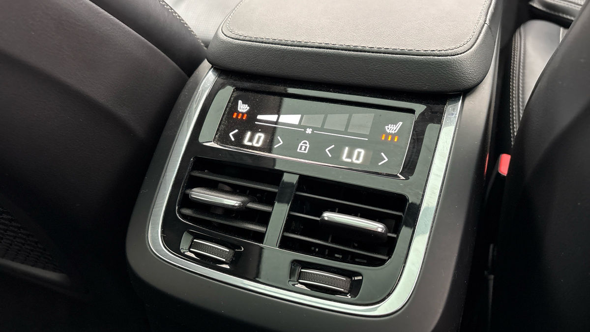 Volvo XC90 Image 25