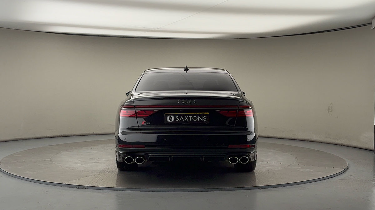 Audi S8 Image 4