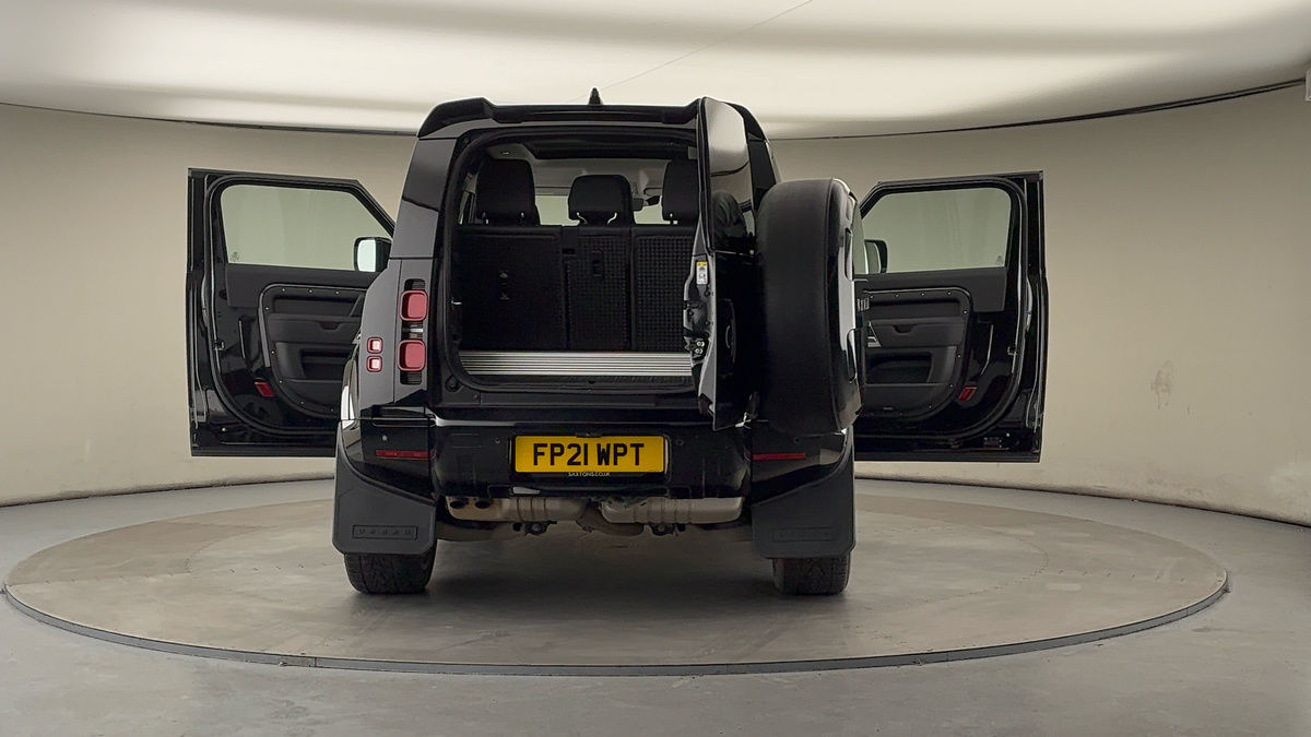 More views of Land Rover Defender 90