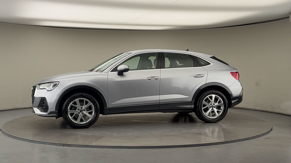 More views of Audi Q3