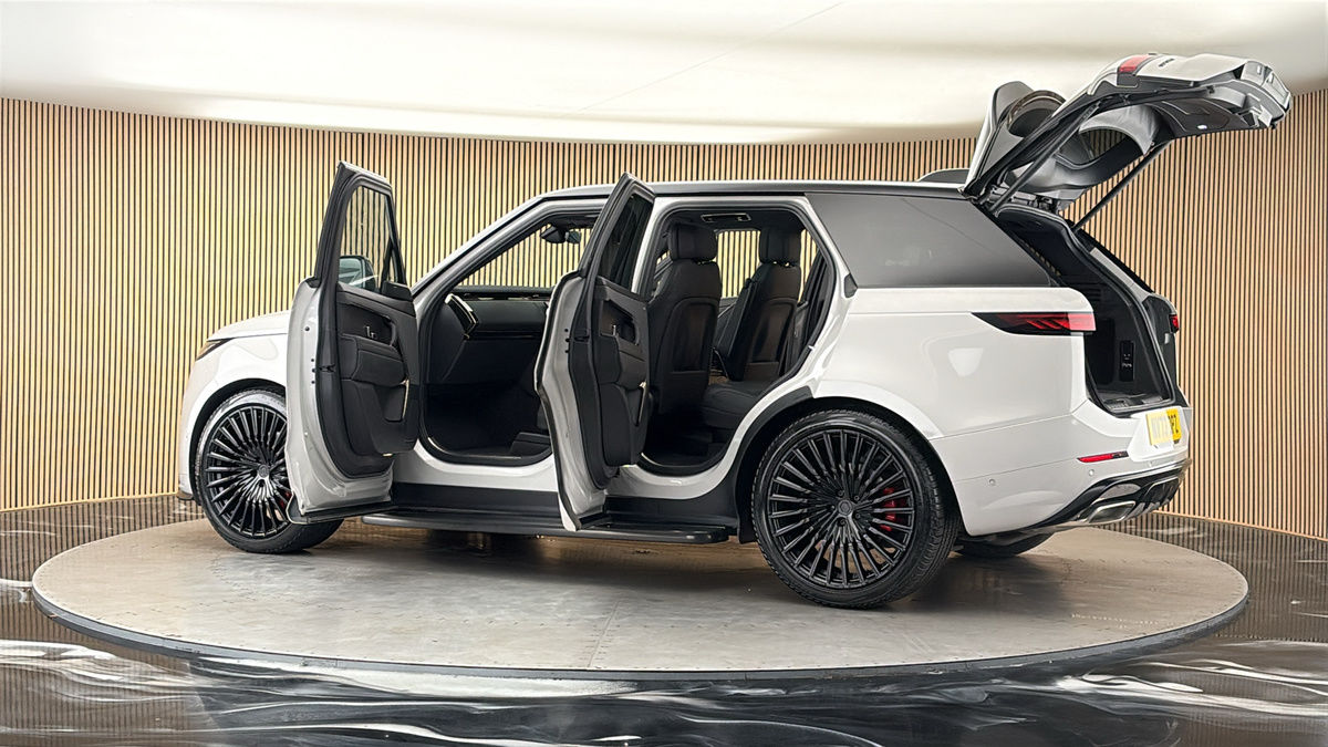 More views of Land Rover Range Rover Sport