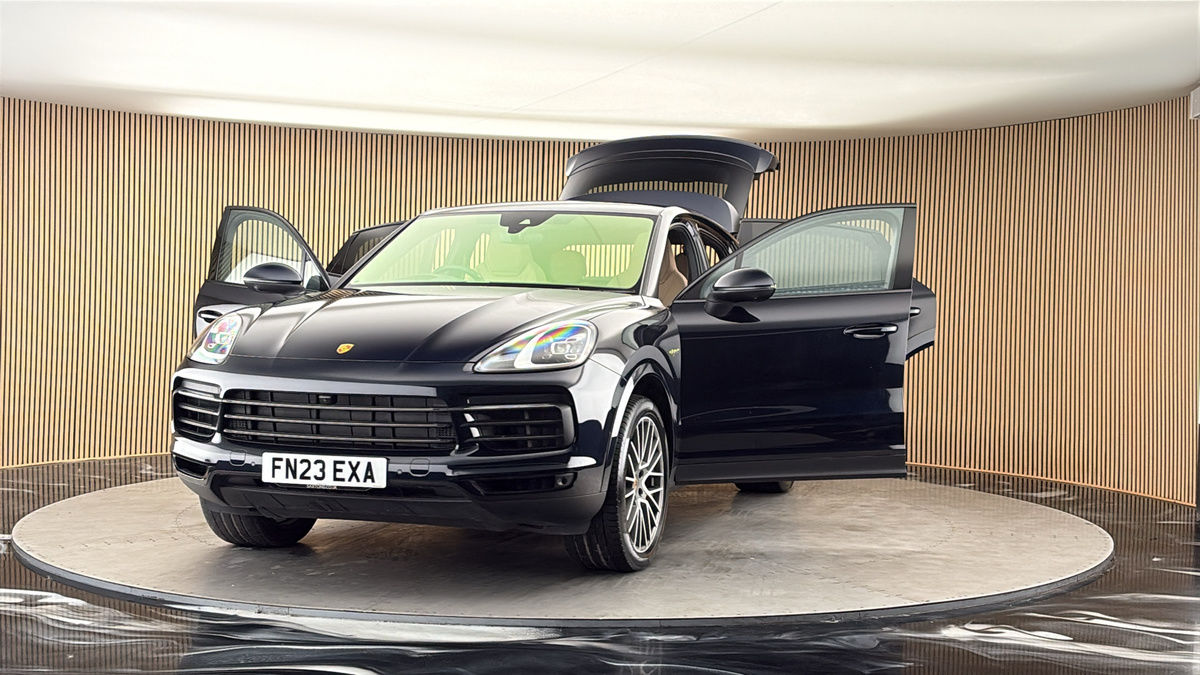 More views of Porsche Cayenne