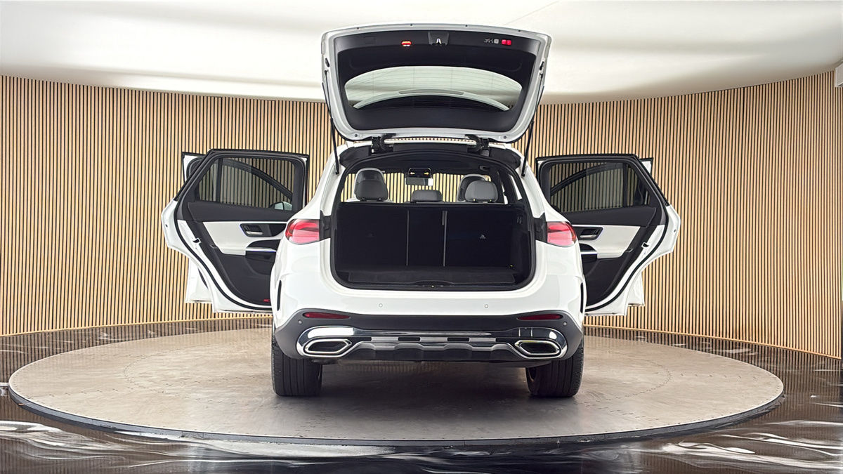 More views of Mercedes-Benz GLC