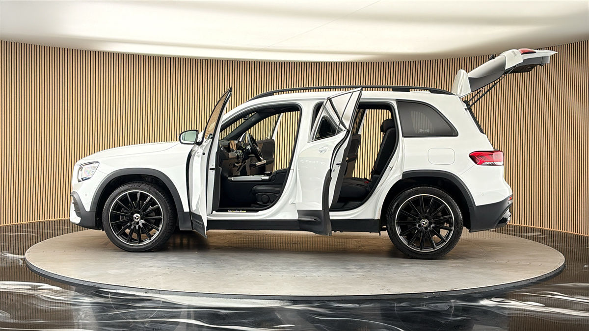More views of Mercedes-Benz GLB