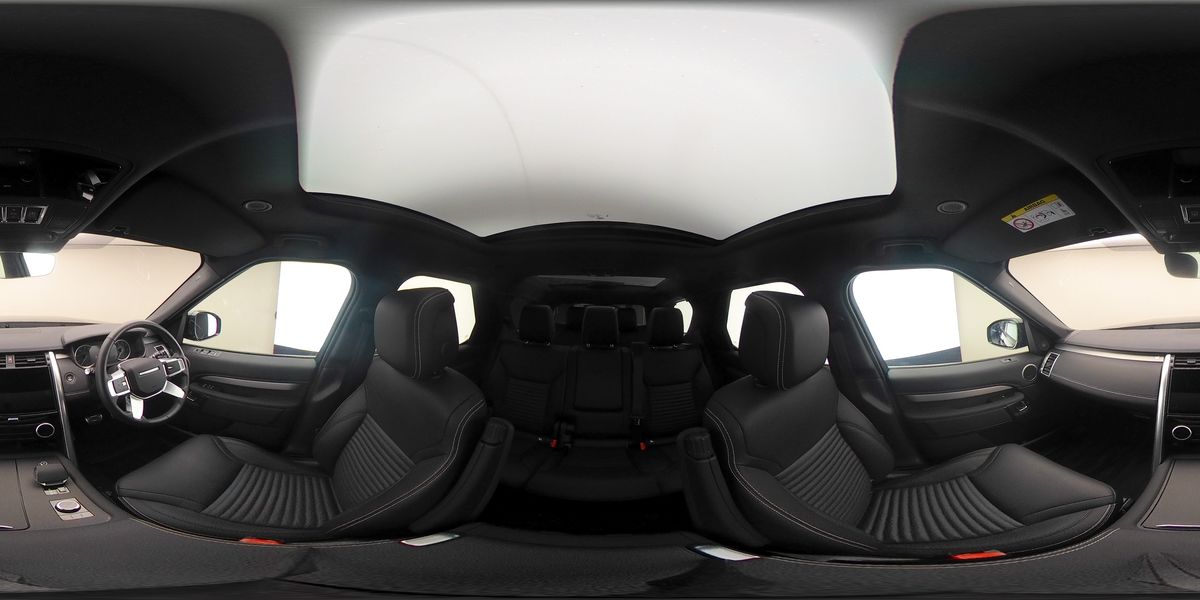 More views of Land Rover Discovery