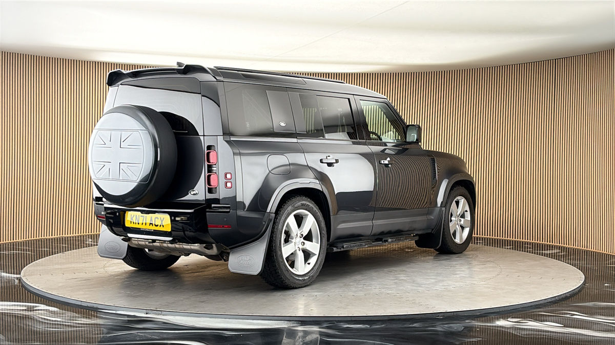 More views of Land Rover Defender 110