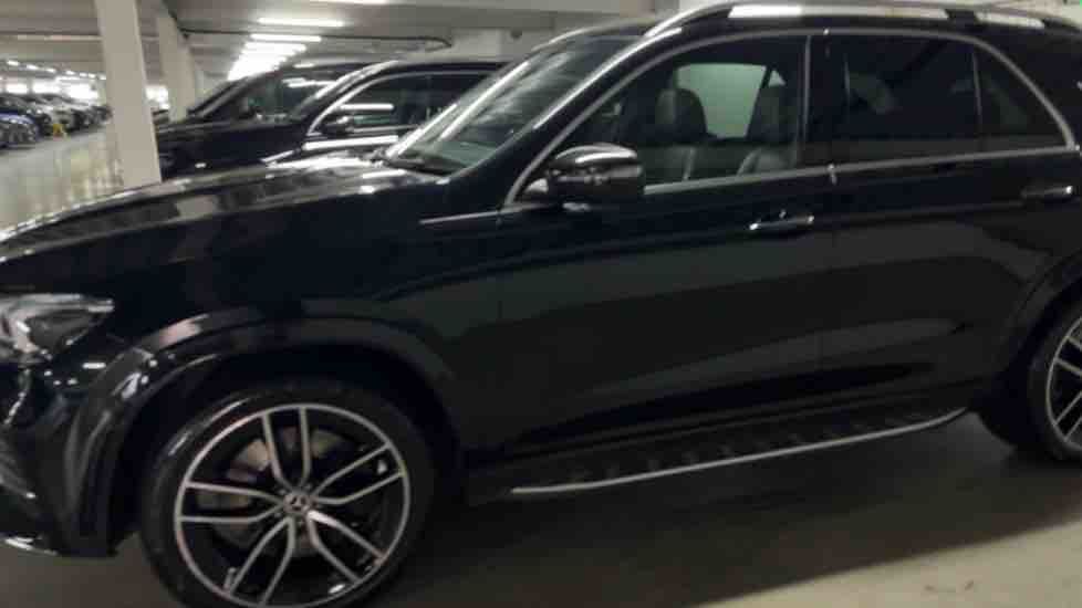 More views of Mercedes-Benz GLE