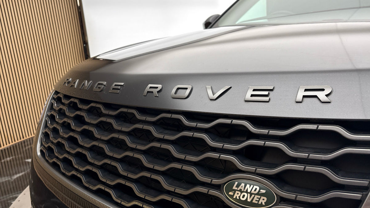 Land Rover Range Rover Velar Image 24