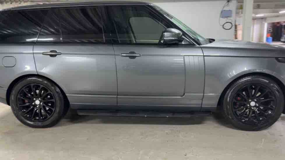 More views of Land Rover Range Rover