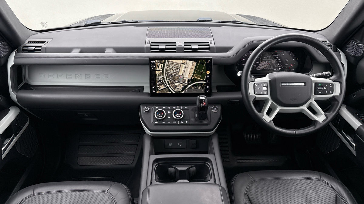 Land Rover Defender 90 Image 12