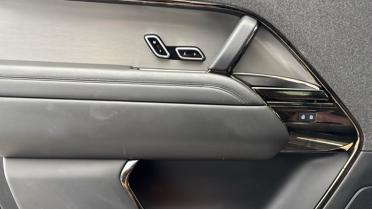 Land Rover Range Rover Sport Image 19