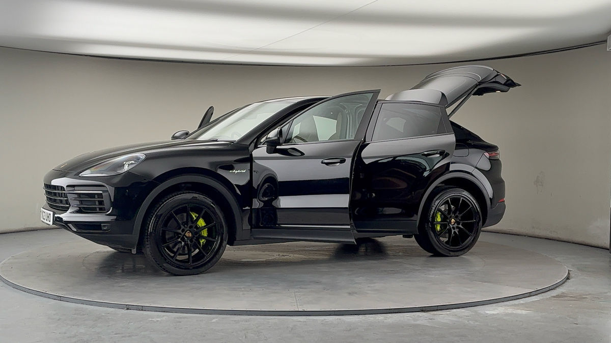 More views of Porsche Cayenne