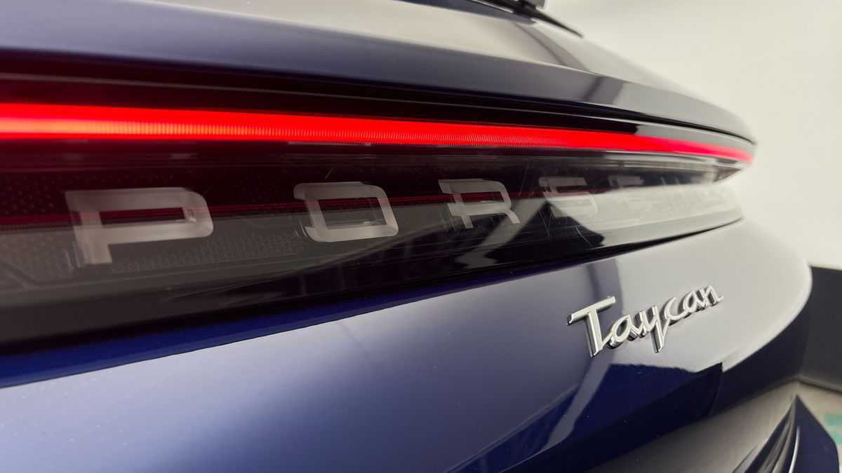 Porsche Taycan Image 25