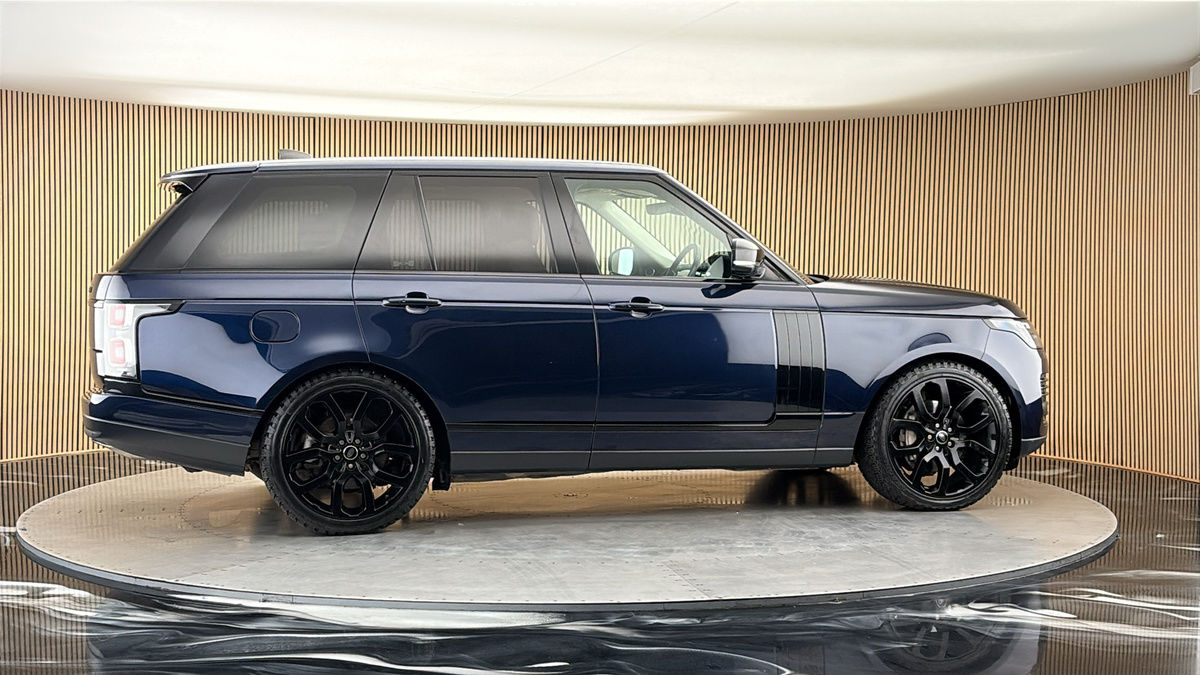 More views of Land Rover Range Rover