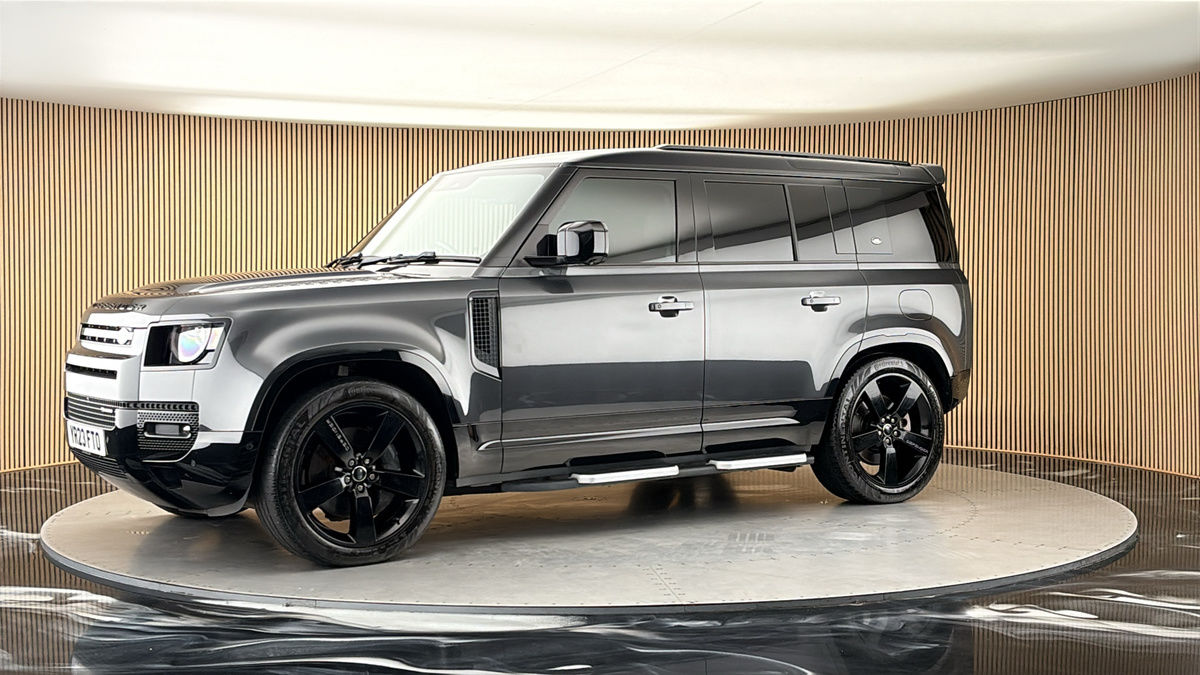 More views of Land Rover Defender 110