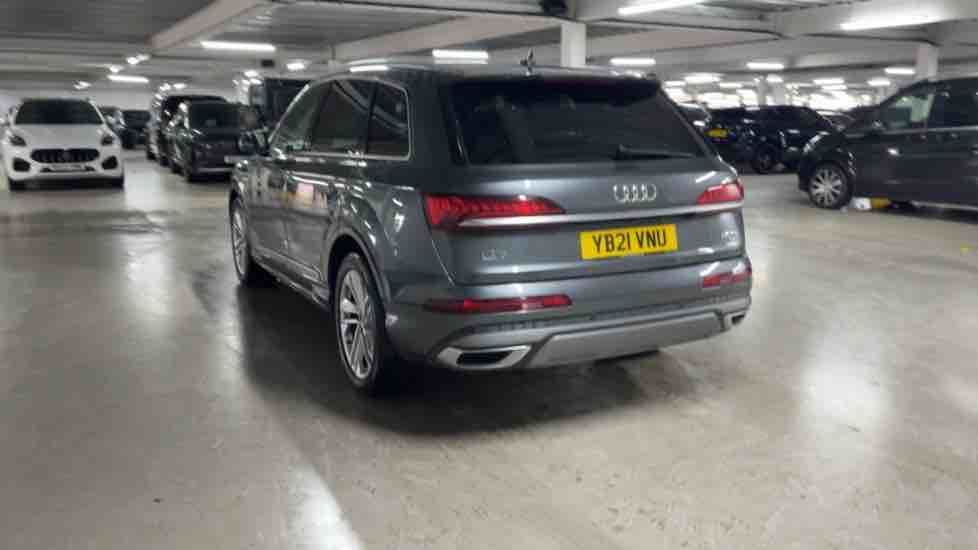 More views of Audi Q7