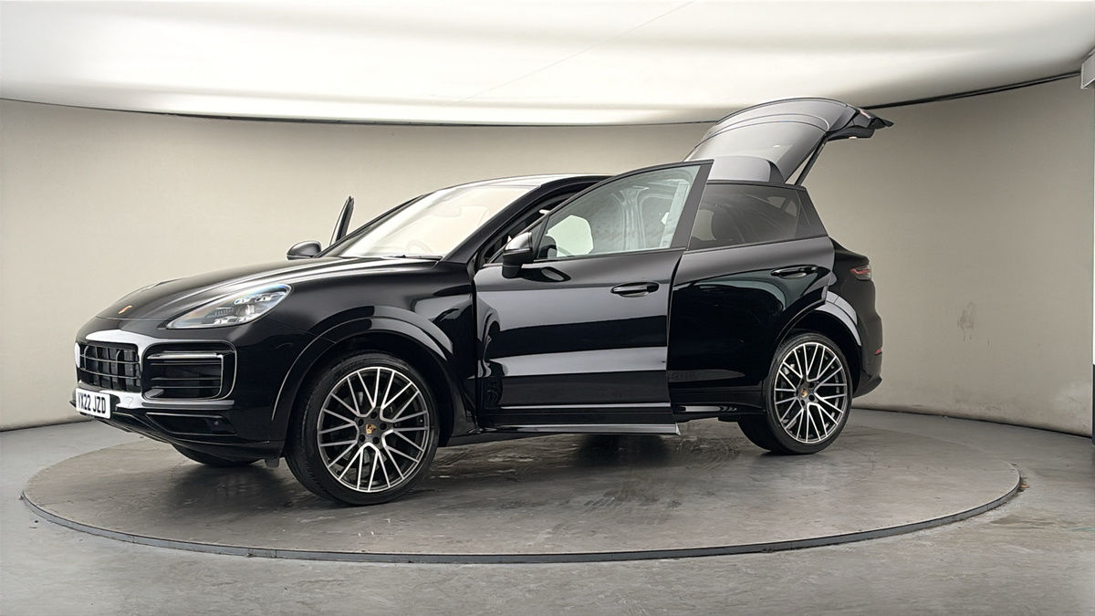 More views of Porsche Cayenne