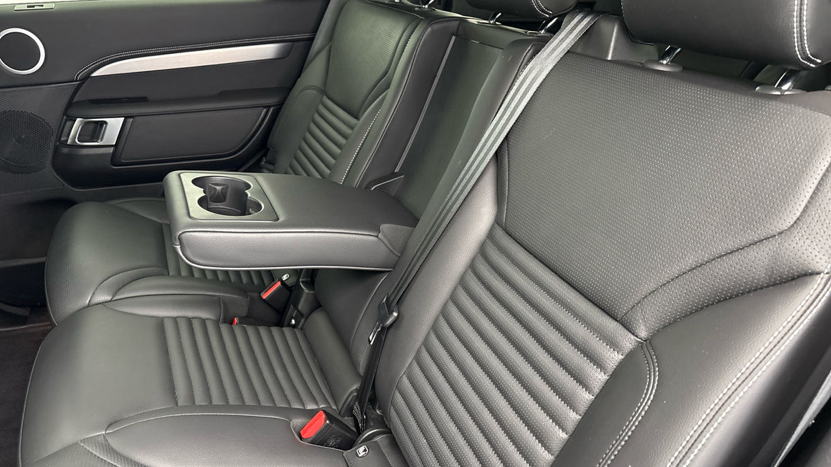 Land Rover Discovery Image 9