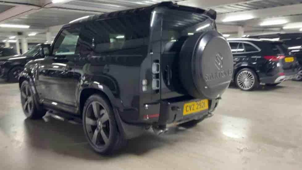 More views of Land Rover Defender 90